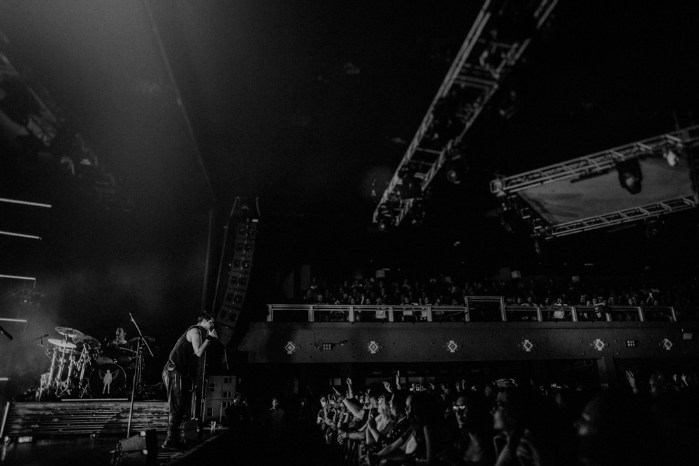 Photograph of Danny singing to the crowds on The Script 2017 UK Tour