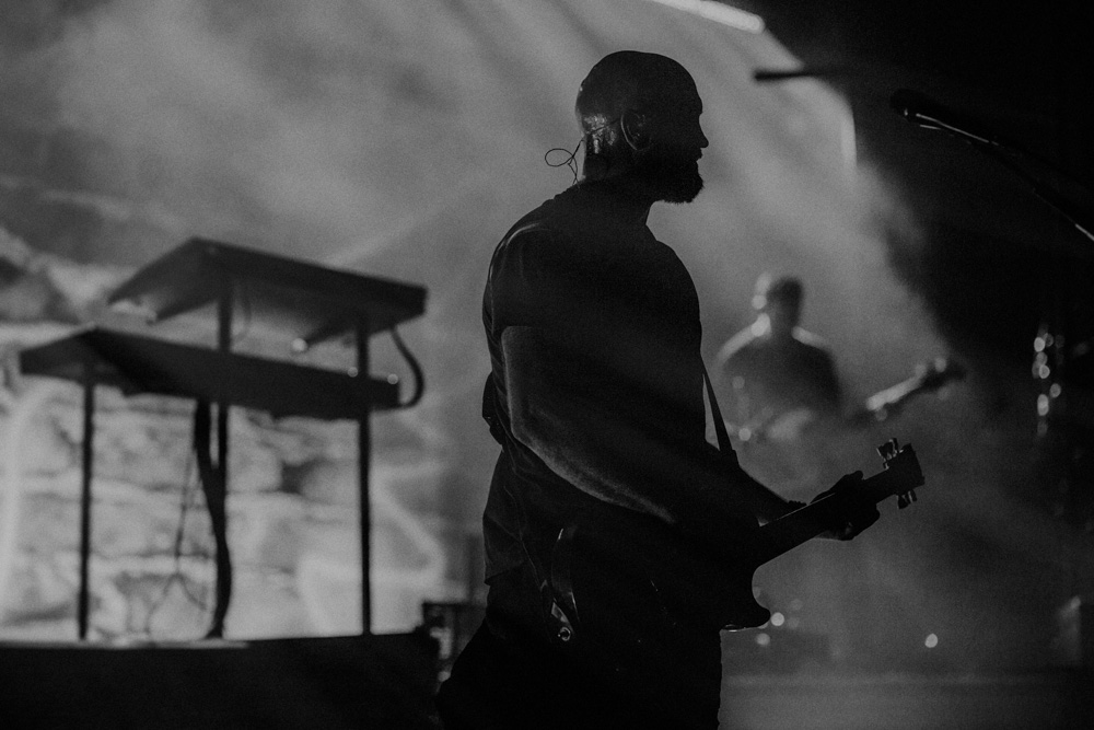 Mark Sheehan playing guitar during The Script 2017 UK Tour